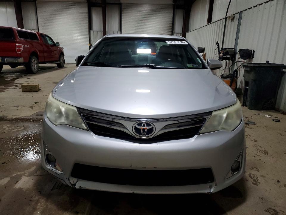 52613816 :رقم المزاد ، 4T1BK1FK2CU510747 vin ، 2012 Toyota Camry مزاد بيع