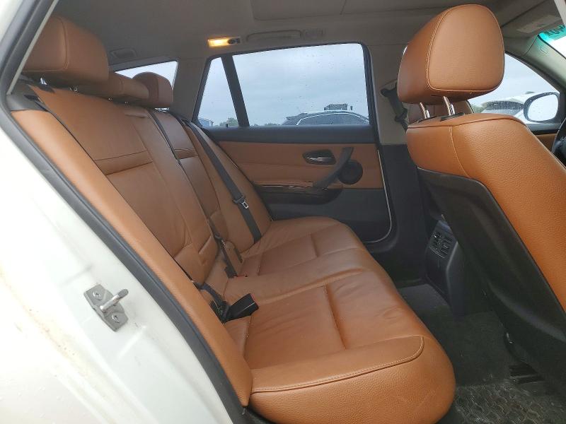 54057446 :رقم المزاد ، WBAUT9C5XCA192379 vin ، 2012 Bmw 328 مزاد بيع