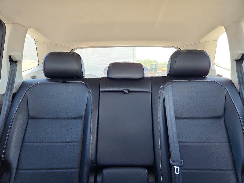 Продажа на аукционе авто 2021 Volkswagen Tiguan, vin: 3VV2B7AX6MM048873, номер лота: 54593086