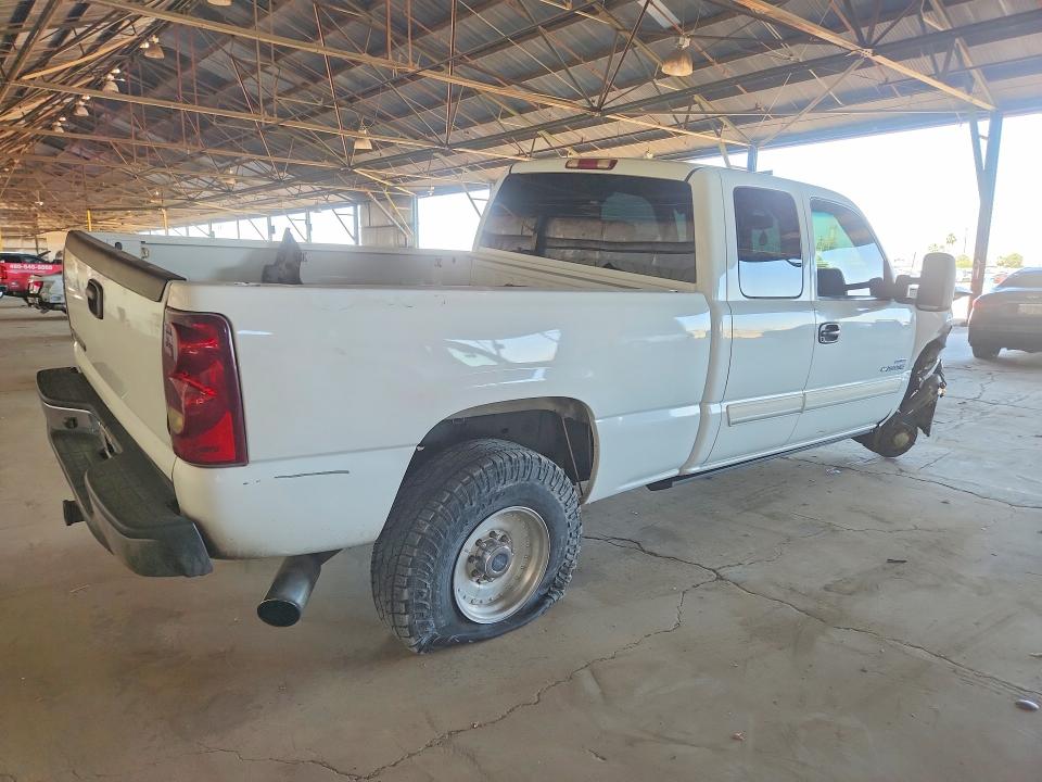 Продажа на аукционе авто 2003 Chevrolet Silverado, vin: 1GCHK29103E109778, номер лота: 55207676