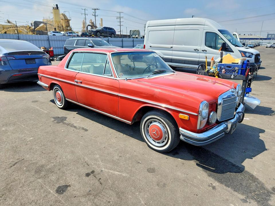 53117996 :رقم المزاد ، 11407312002490 vin ، 1973 Mercedes-benz 280c مزاد بيع