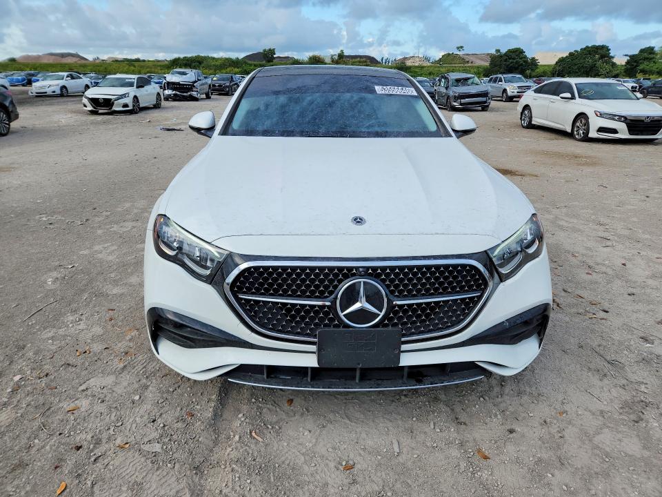 53556646 :رقم المزاد ، W1KLF4GB9SA113457 vin ، 2025 Mercedes-benz E مزاد بيع