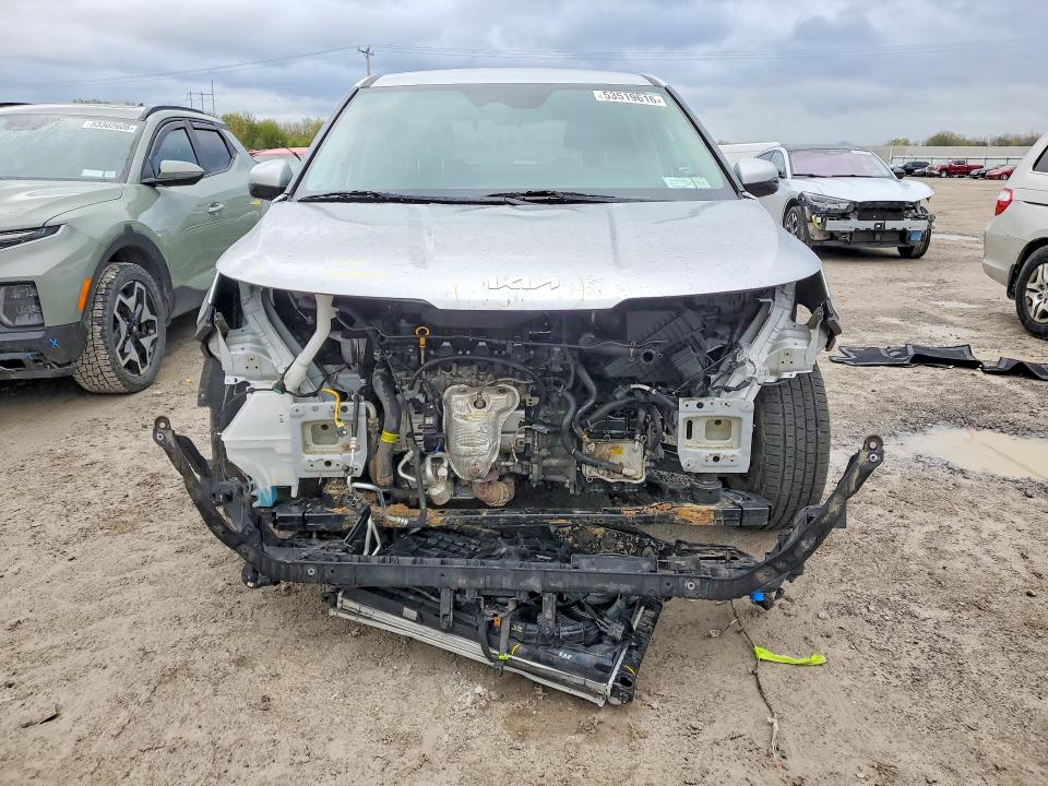 53519616 :رقم المزاد ، KNDNB4H38N6122809 vin ، 2022 Kia Carnival مزاد بيع
