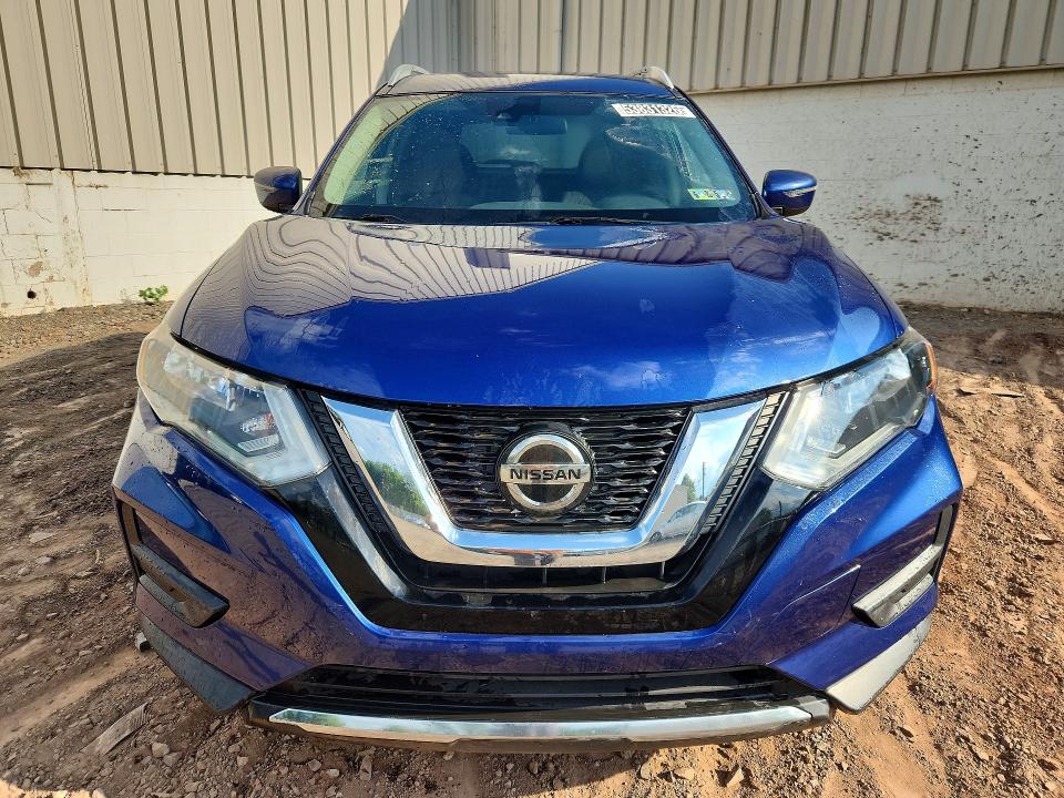 53831326 :رقم المزاد ، 5N1AT2MV4KC702705 vin ، 2019 Nissan Rogue مزاد بيع
