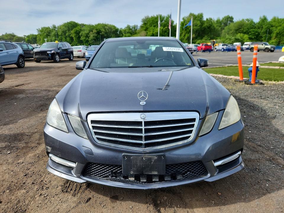 54424336 :رقم المزاد ، WDDHF8JB3CA561815 vin ، 2012 Mercedes-benz E مزاد بيع