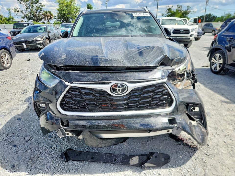 2022 Toyota Highlander მანქანა იყიდება აუქციონზე, vin: 5TDGZRBHXNS585847, აუქციონის ნომერი: 54419966