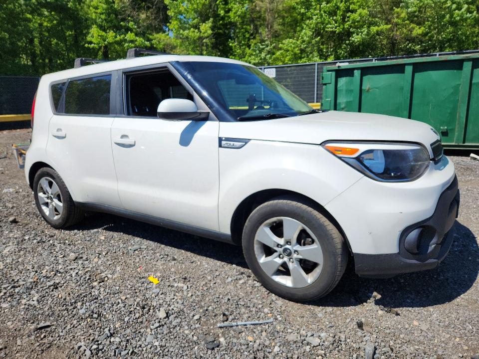 52192646 :رقم المزاد ، KNDJN2A24J7562381 vin ، 2018 Kia Soul مزاد بيع