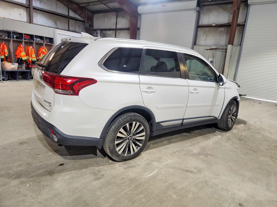 2019 Mitsubishi Outlander მანქანა იყიდება აუქციონზე, vin: JA4AZ3A33KZ005822, აუქციონის ნომერი: 55066756