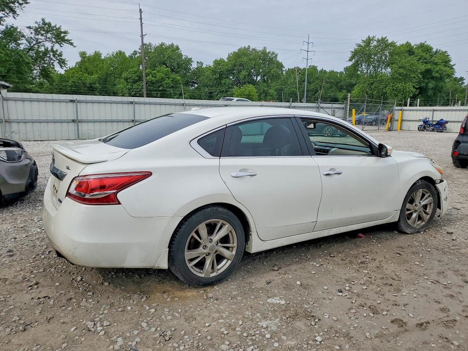 2013 Nissan Altima მანქანა იყიდება აუქციონზე, vin: 1N4AL3AP8DN475550, აუქციონის ნომერი: 54655646