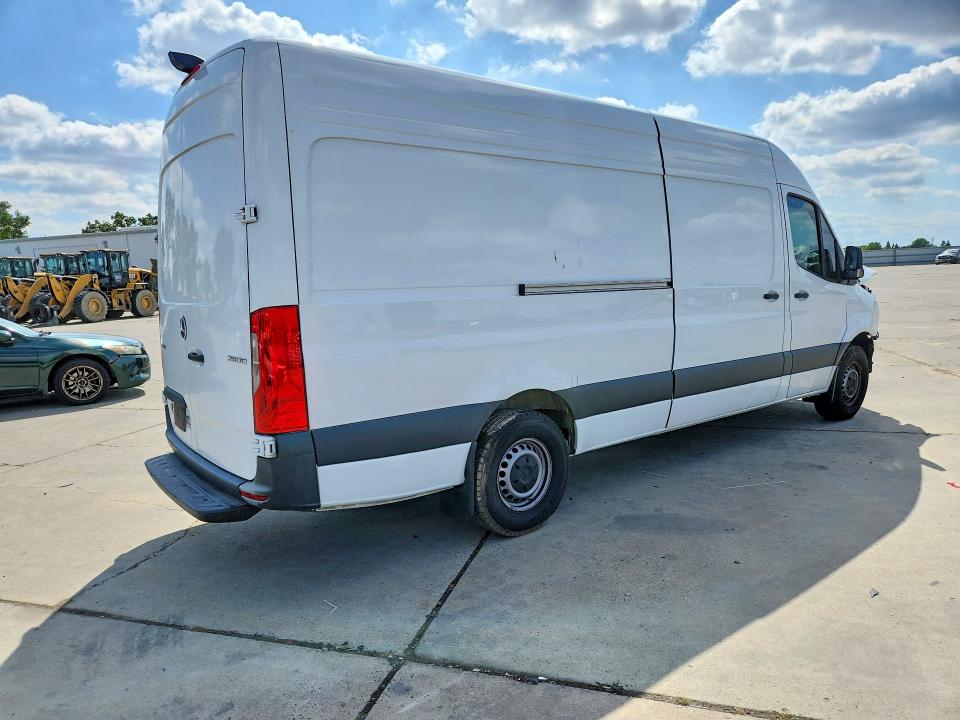 55555756 :رقم المزاد ، W1Y4KCHY1RT178899 vin ، 2024 Mercedes-benz Sprinter مزاد بيع