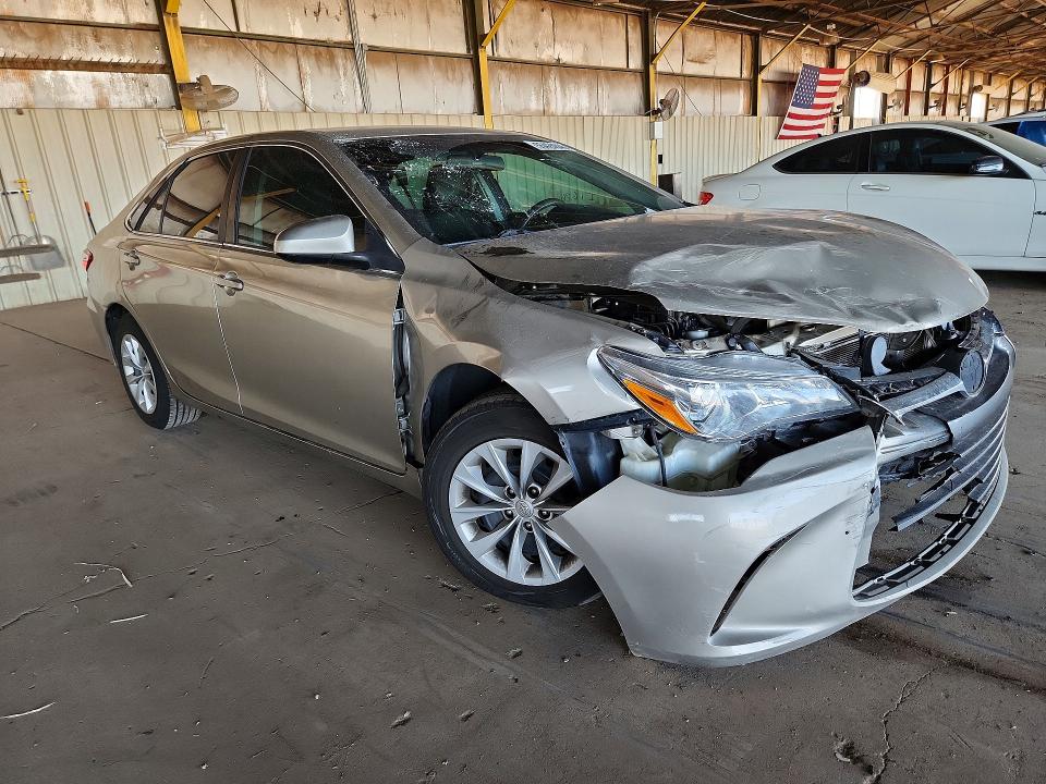 55424646 :رقم المزاد ، 4T4BF1FK7GR542917 vin ، 2016 Toyota Camry مزاد بيع