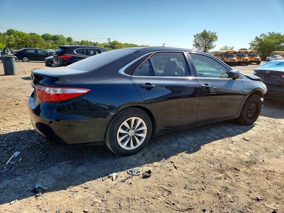 51990626 :رقم المزاد ، 4T4BF1FK7GR517760 vin ، 2016 Toyota Camry مزاد بيع