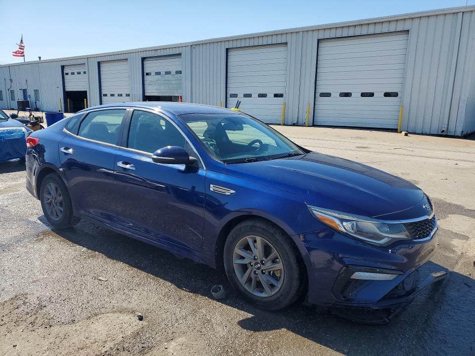 2020 Kia Optima მანქანა იყიდება აუქციონზე, vin: 5XXGT4L33LG393918, აუქციონის ნომერი: 53654616