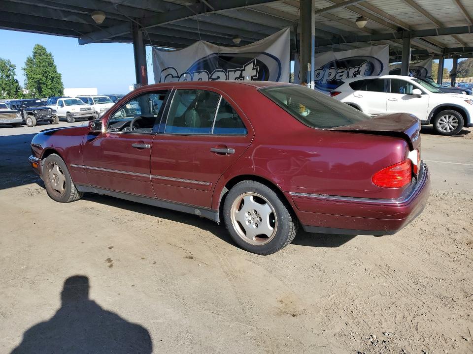 53936006 :رقم المزاد ، WDBJF72F2VA258792 vin ، 1997 Mercedes-benz E مزاد بيع