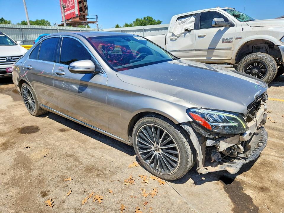 52151276 :رقم المزاد ، WDDWF8DB0LR526704 vin ، 2020 Mercedes-benz C مزاد بيع