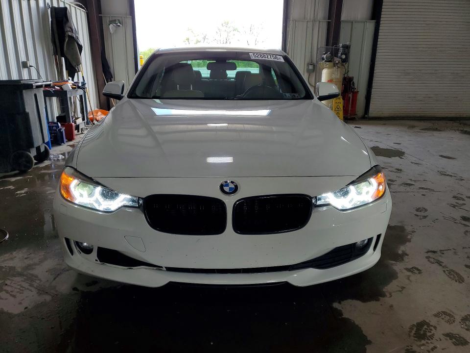 2013 Bmw 328 მანქანა იყიდება აუქციონზე, vin: WBA3B5G59DNS02511, აუქციონის ნომერი: 52882756