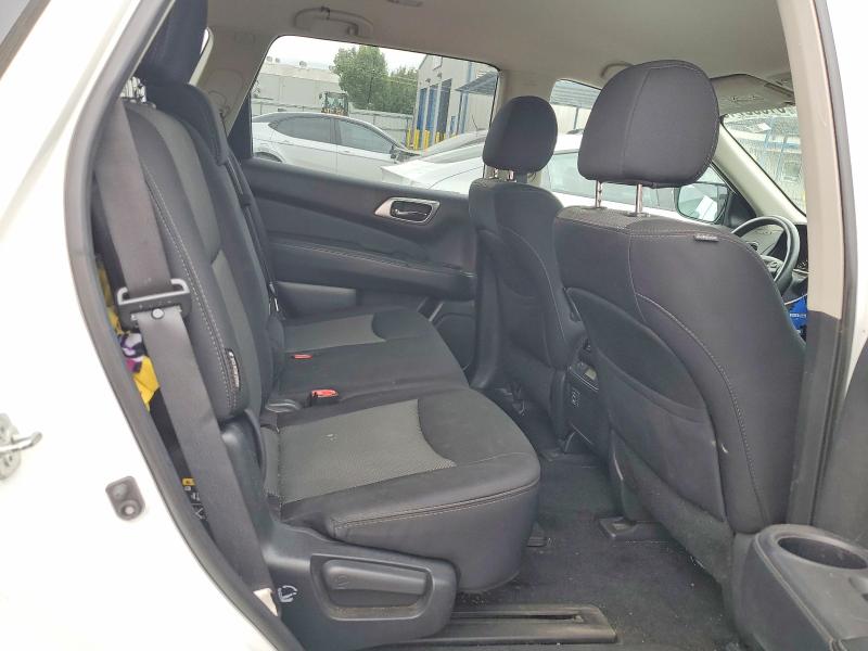 51035746 :رقم المزاد ، 5N1DR2MM8JC632725 vin ، 2018 Nissan Pathfinder مزاد بيع