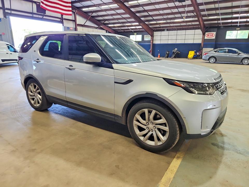 54117056 :رقم المزاد ، SALRRBBKXHA031097 vin ، 2017 Land Rover Discovery مزاد بيع