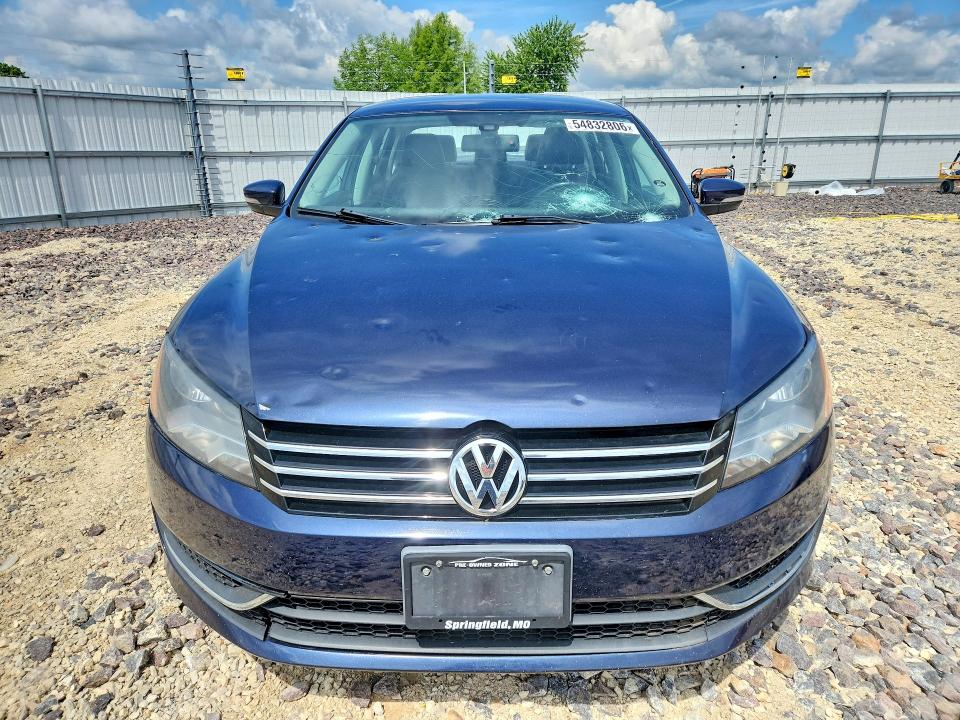 2013 Volkswagen Passat მანქანა იყიდება აუქციონზე, vin: 1VWBP7A38DC086228, აუქციონის ნომერი: 54832806