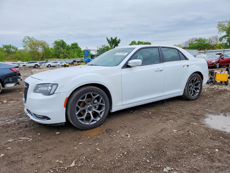 Auction sale of the 2015 Chrysler 300, vin: 2C3CCABG9FH932095, lot number: 52615826