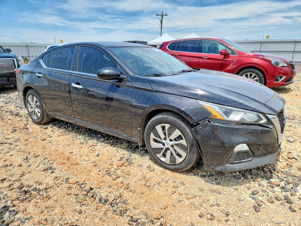 55769826 :رقم المزاد ، 1N4BL4BV4KN325889 vin ، 2019 Nissan Altima مزاد بيع