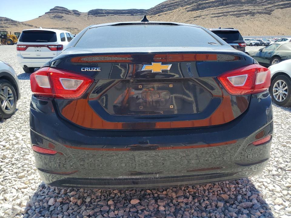 Auction sale of the 2018 Chevrolet Cruze, vin: 1G1BC5SM6J7242029, lot number: 53852076