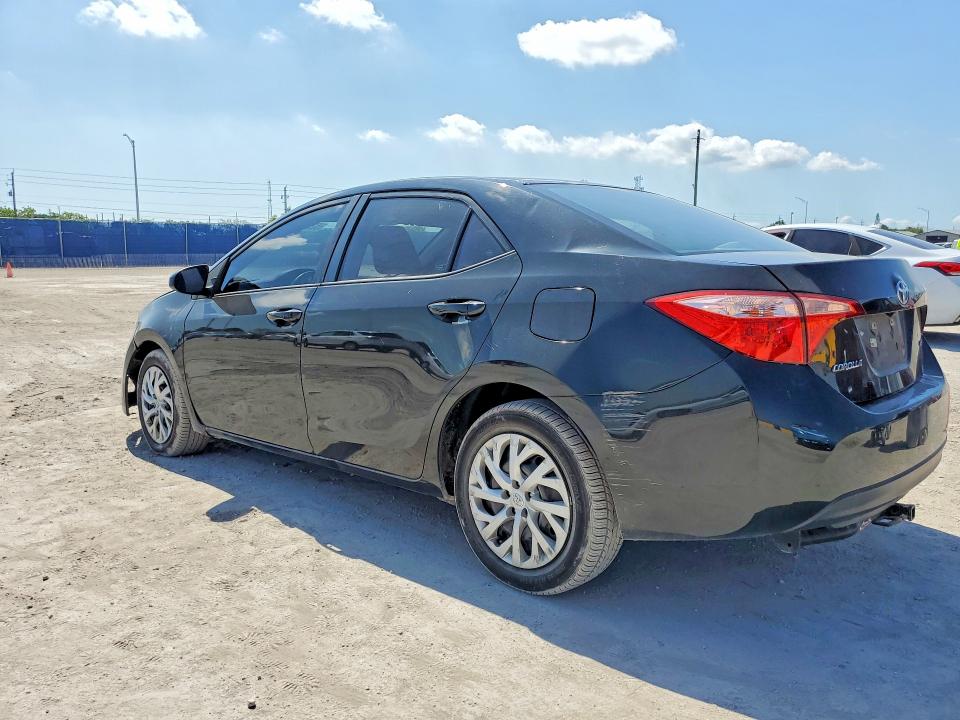 2018 Toyota Corolla მანქანა იყიდება აუქციონზე, vin: 5YFBURHE1JP806020, აუქციონის ნომერი: 52027036