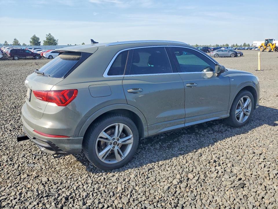 54894126 :رقم المزاد ، WA1EECF37N1072206 vin ، 2022 Audi Q3 مزاد بيع