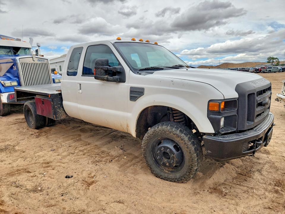51151216 :رقم المزاد ، 1FDWX3HR9AEB16033 vin ، 2010 Ford F350 مزاد بيع