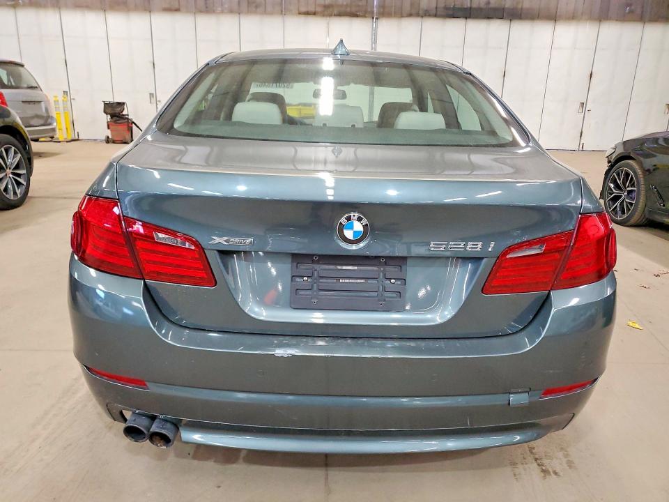 2013 Bmw 528 მანქანა იყიდება აუქციონზე, vin: WBAXH5C56DDW13831, აუქციონის ნომერი: 52071846