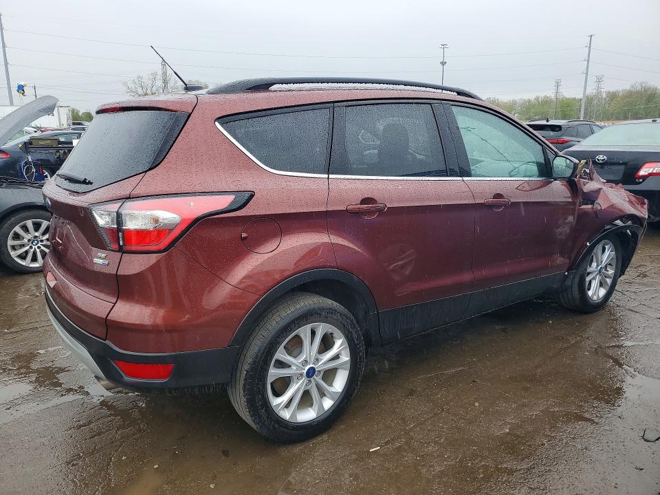 Продажа на аукционе авто 2018 Ford Escape, vin: 1FMCU9GD8JUA30058, номер лота: 52169746