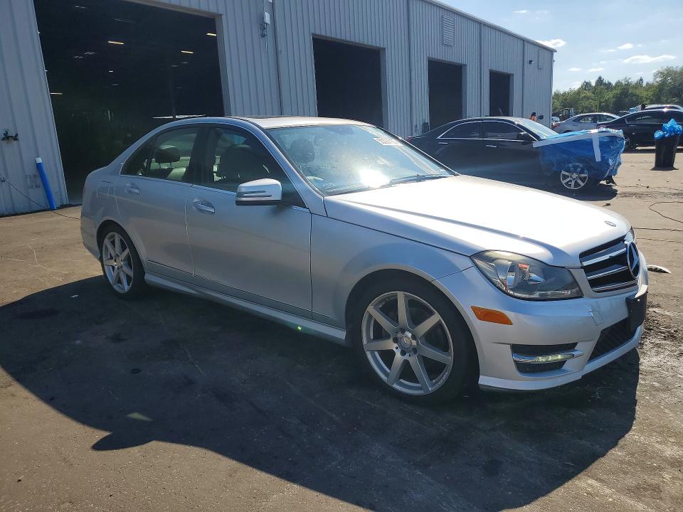 Продаж на аукціоні авто 2014 Mercedes-benz C, vin: WDDGF4HB5EA928212, номер лоту: 53387166