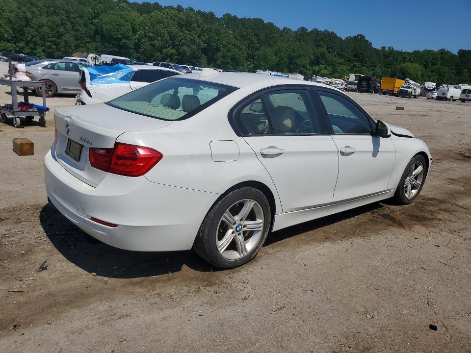 50983716 :رقم المزاد ، WBA3A5C55DF358127 vin ، 2013 Bmw 328 مزاد بيع