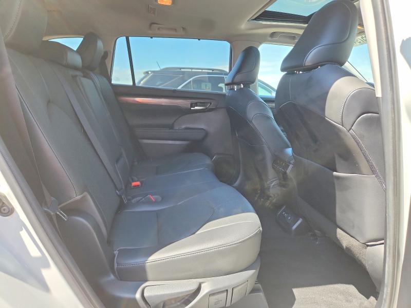55794056 :رقم المزاد ، 5TDDZRBH3MS071565 vin ، 2021 Toyota Highlander مزاد بيع