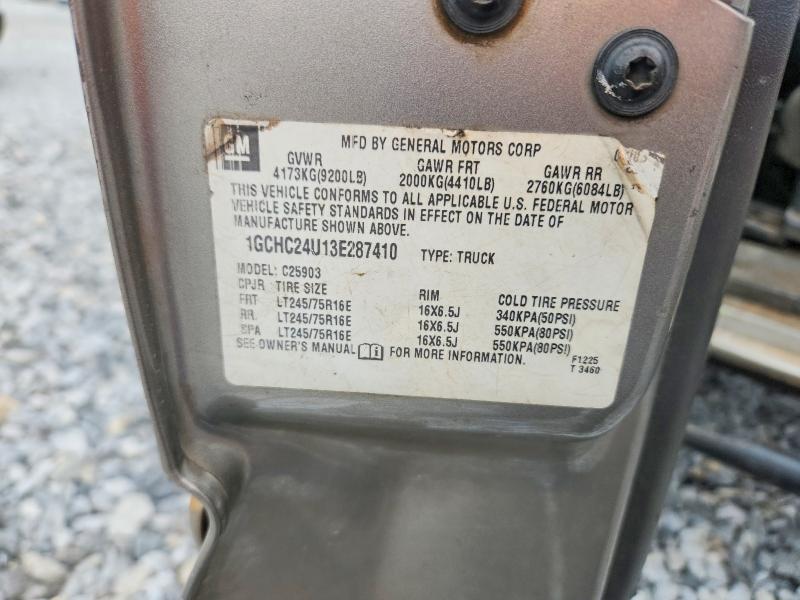 52404066 :رقم المزاد ، 1GCHC24U13E287410 vin ، 2003 Chevrolet Silverado مزاد بيع