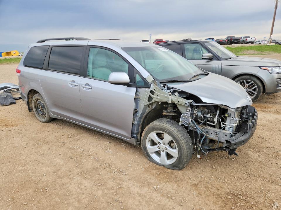 Продажа на аукционе авто 2011 Toyota Sienna, vin: 5TDJK3DC1BS020276, номер лота: 52923696