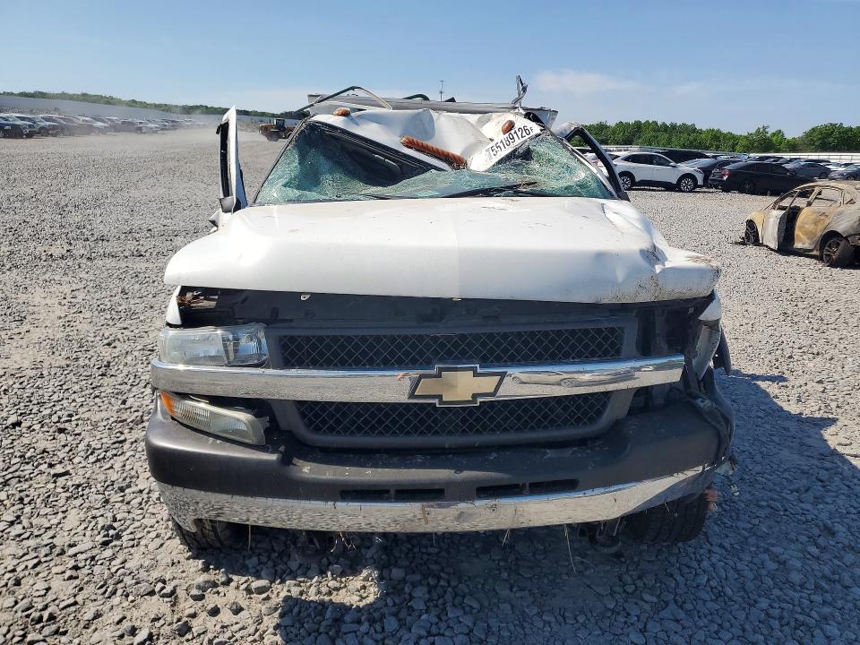 2001 Chevrolet Silverado მანქანა იყიდება აუქციონზე, vin: 1GCHK29U81E325546, აუქციონის ნომერი: 55189126
