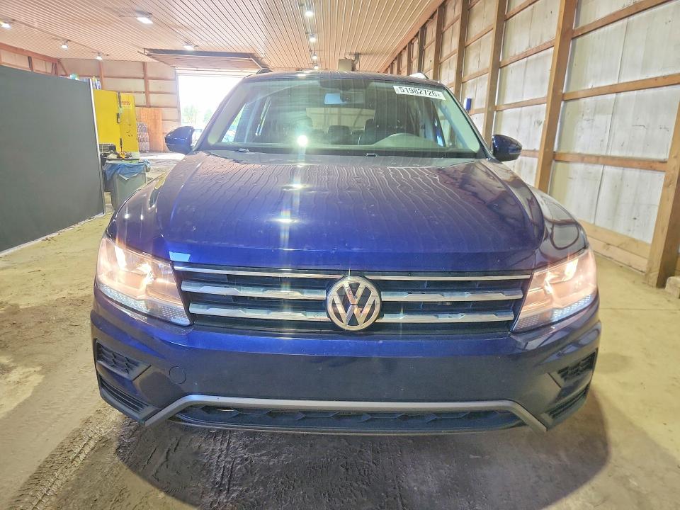 Продажа на аукционе авто 2021 Volkswagen Tiguan, vin: 3VV2B7AX6MM040935, номер лота: 51982726