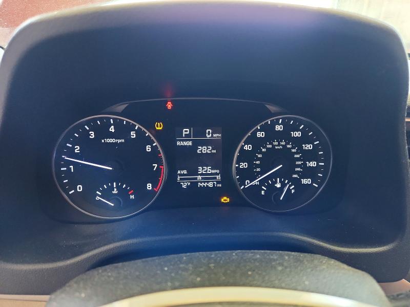 2017 Hyundai Elantra მანქანა იყიდება აუქციონზე, vin: KMHD84LF6HU208725, აუქციონის ნომერი: 55001036