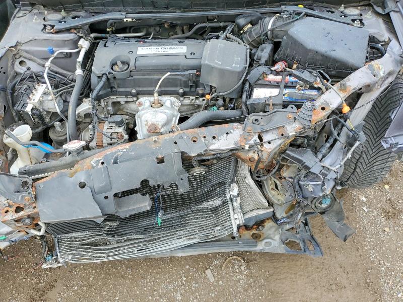52702386 :رقم المزاد ، 1HGCR2F83FA801599 vin ، 2015 Honda Accord مزاد بيع