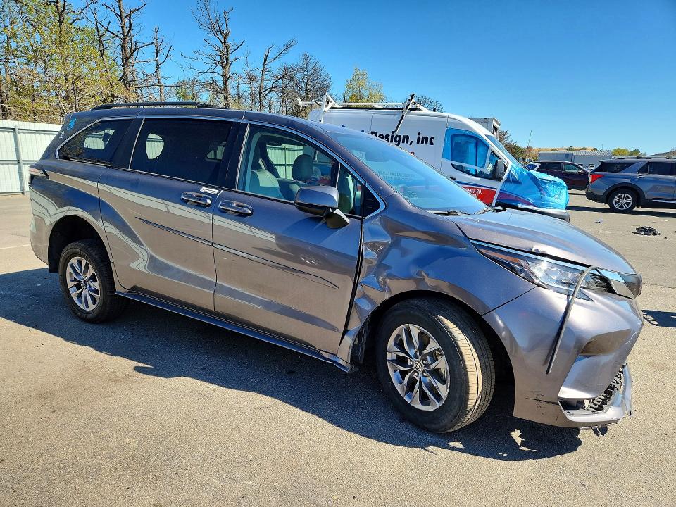 Aukcja sprzedaży 2023 Toyota Sienna, vin: 5TDBRKECXPS175067, numer aukcji: 51876526