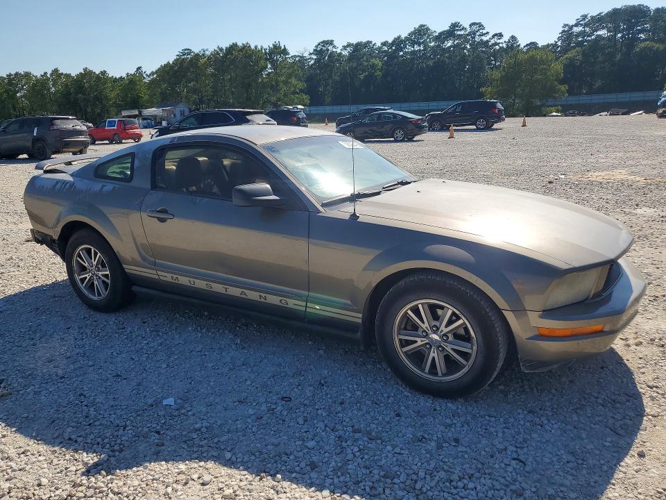 2005 Ford Mustang მანქანა იყიდება აუქციონზე, vin: 1ZVHT80N855253482, აუქციონის ნომერი: 53523496
