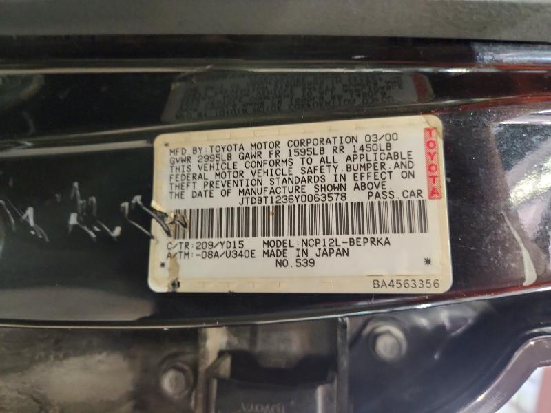 53401066 :رقم المزاد ، JTDBT1236Y0063578 vin ، 2000 Toyota Echo مزاد بيع