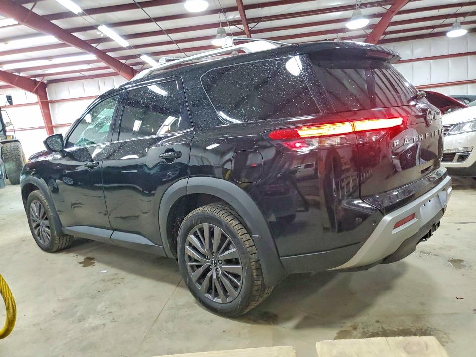 52405346 :رقم المزاد ، 5N1DR3CD2NC257461 vin ، 2022 Nissan Pathfinder مزاد بيع