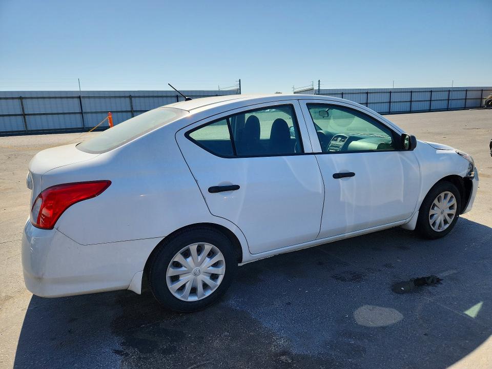 2015 Nissan Versa მანქანა იყიდება აუქციონზე, vin: 3N1CN7AP4FL915872, აუქციონის ნომერი: 53595716