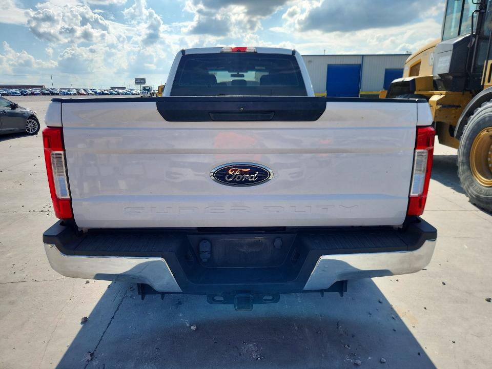 54693686 :رقم المزاد ، 1FT7W2AT6JEB50166 vin ، 2018 Ford F250 مزاد بيع