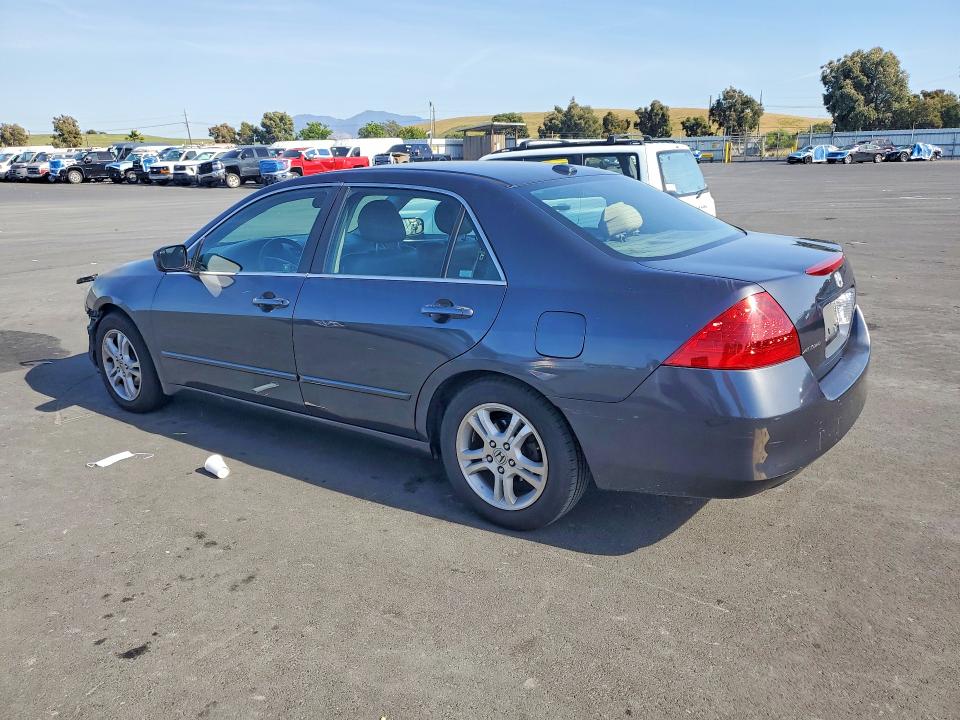 52100126 :رقم المزاد ، 1HGCM55806A114579 vin ، 2006 Honda Accord مزاد بيع