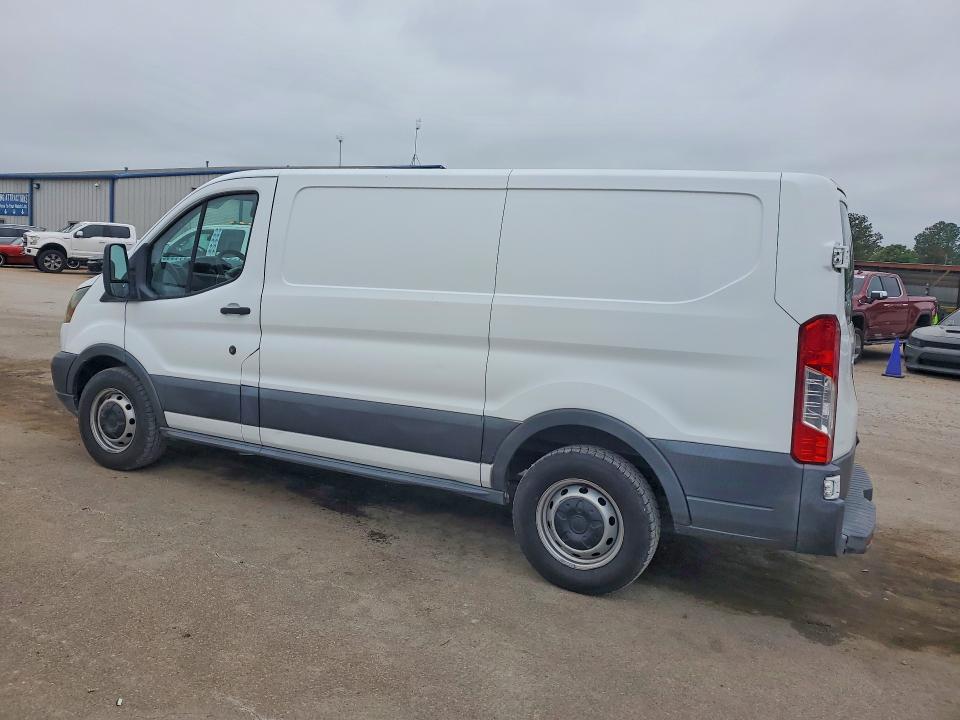 53205606 :رقم المزاد ، 1FTYE1ZM4GKA01473 vin ، 2016 Ford Transit مزاد بيع