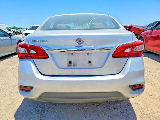 53787236 :رقم المزاد ، 3N1AB7AP1JY267063 vin ، 2018 Nissan Sentra مزاد بيع