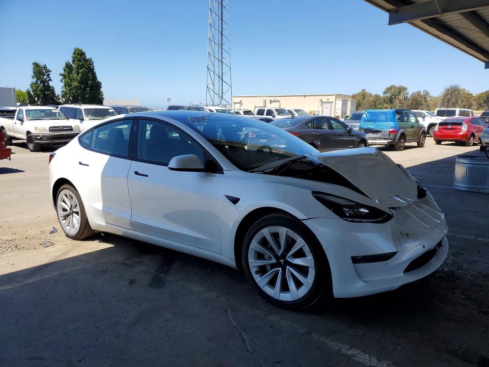 2022 Tesla Model 3 მანქანა იყიდება აუქციონზე, vin: 5YJ3E1EA8NF121387, აუქციონის ნომერი: 54013366